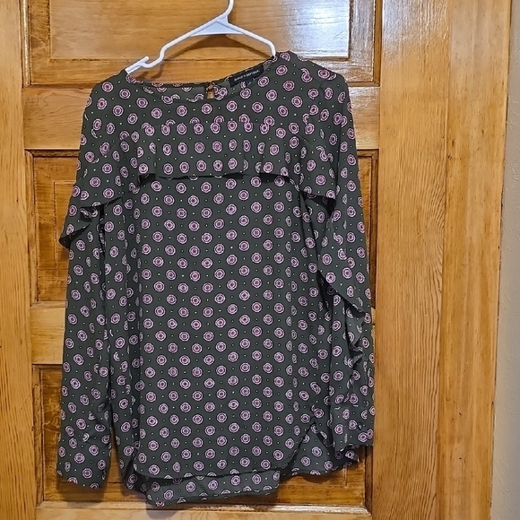Banana Republic Tops - Multicolored Banana Republic Ruffled Long Sleeves S